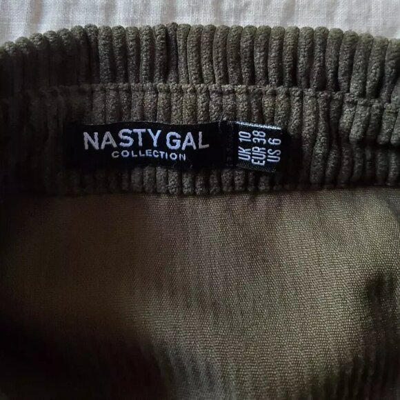 NASTY GAL CORDUROY SHIRT SIZE 6 LONG SLEEVES OLIVE GREEN & BLACK BUTTON POCKET - Picture 2 of 7